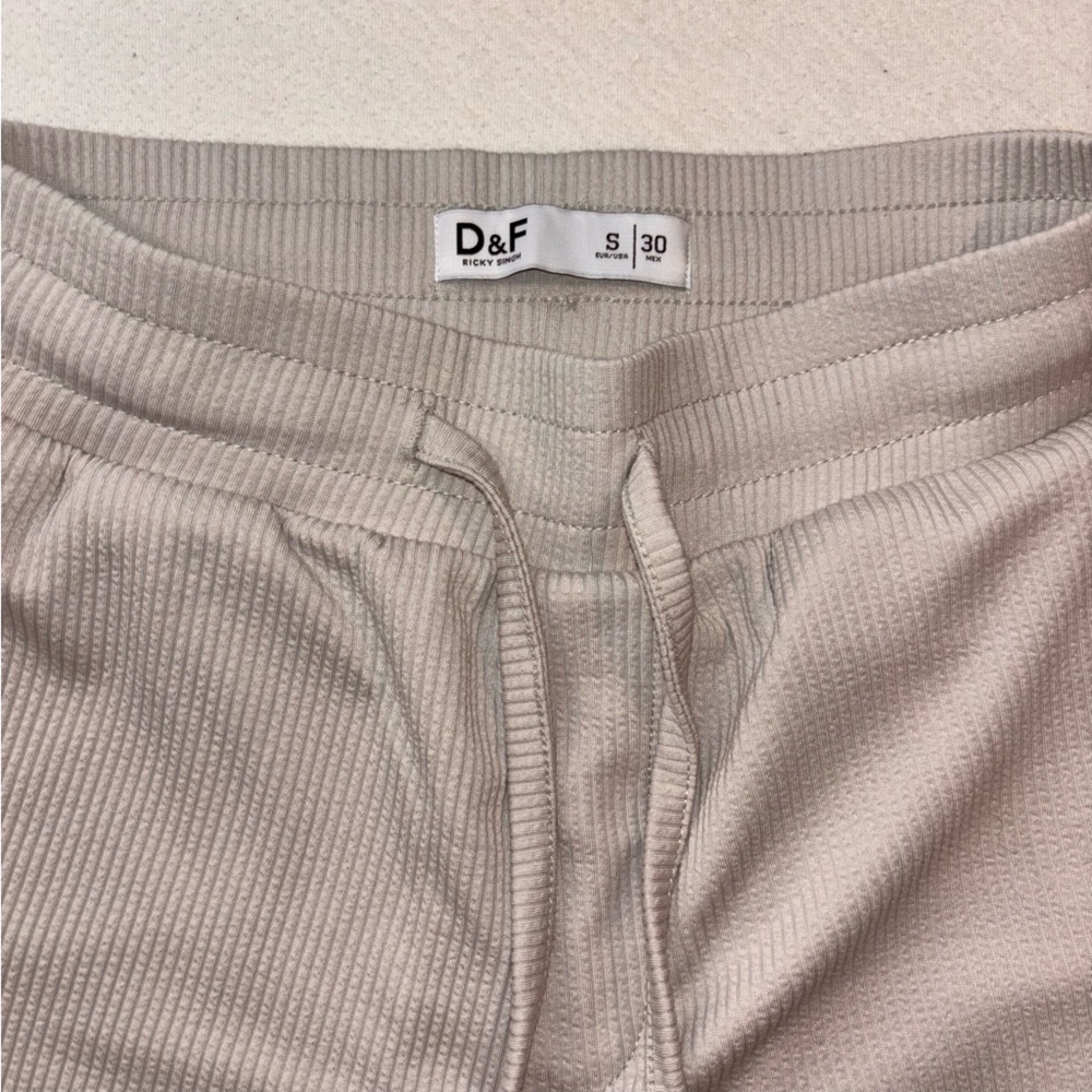 Gray Ribbed Lounge Pants - Picture 2 of 3